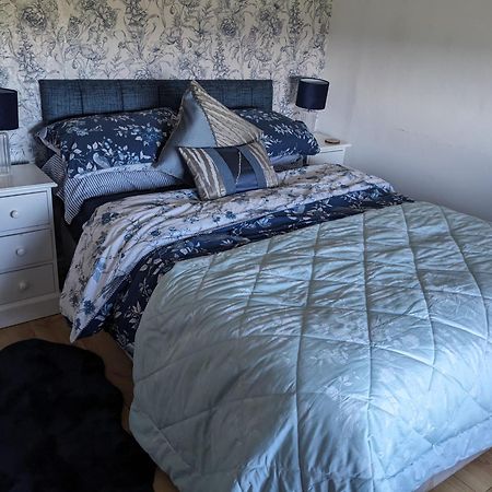 Cosy Cottage With Sea & Mountain Views كارنلوف المظهر الخارجي الصورة